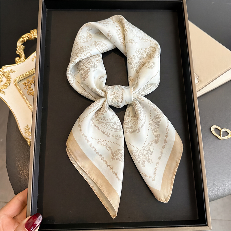 Silk Neck Scarf - Foulard carré vintage beige à imprimé